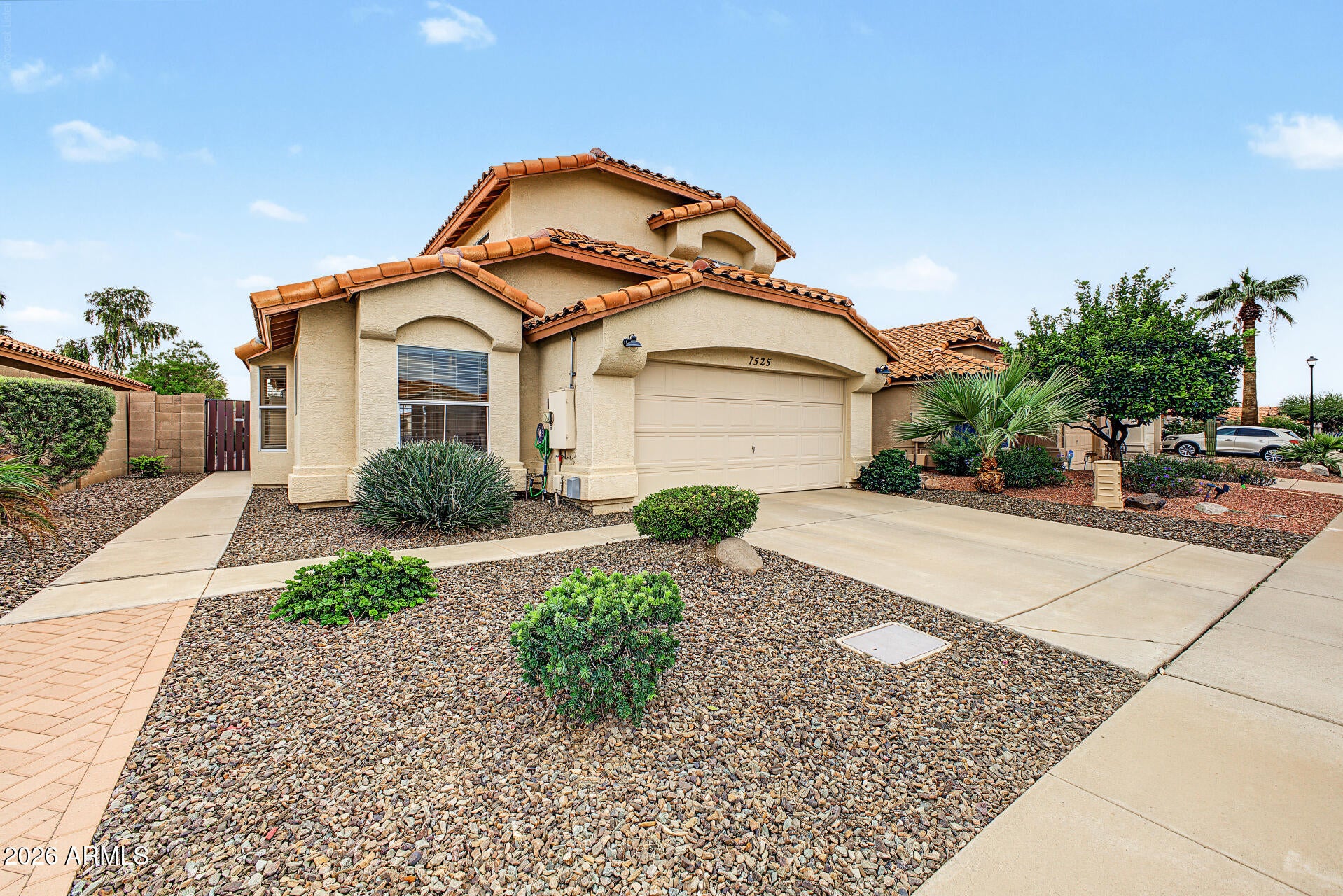 7525 W Kerry Lane