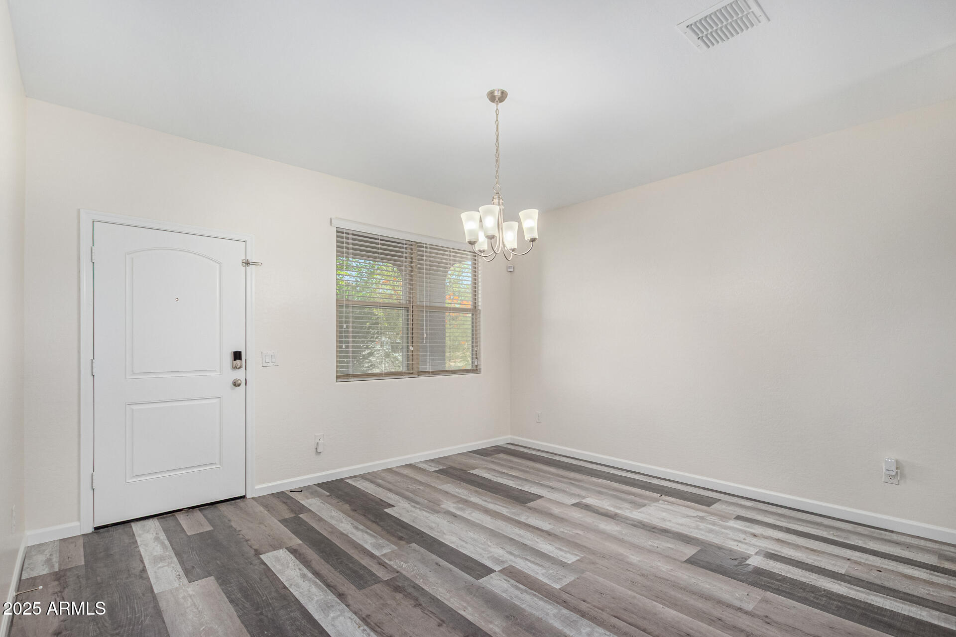 30239 W PINCHOT Avenue