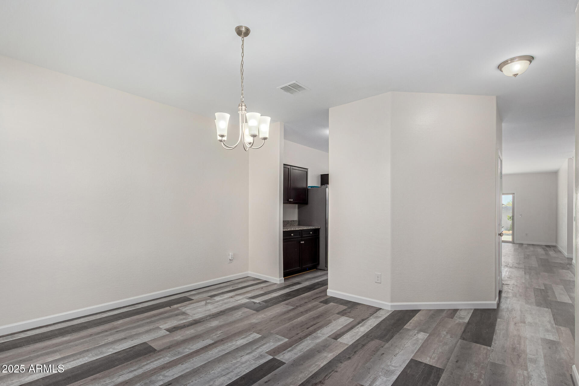 30239 W PINCHOT Avenue