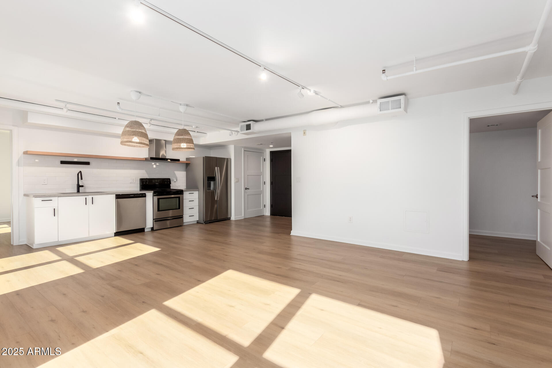 535 W THOMAS Road 508