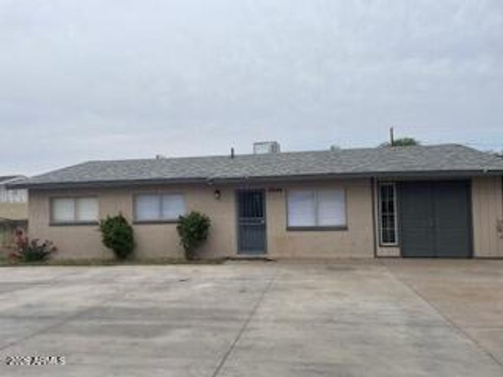 Photo of 12546 W Lower Buckeye Road, Avondale, AZ 85323 (MLS # 6985156)