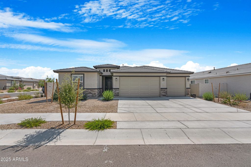 Photo of 3333 S 177th Drive, Goodyear, AZ 85338 (MLS # 6910499)
