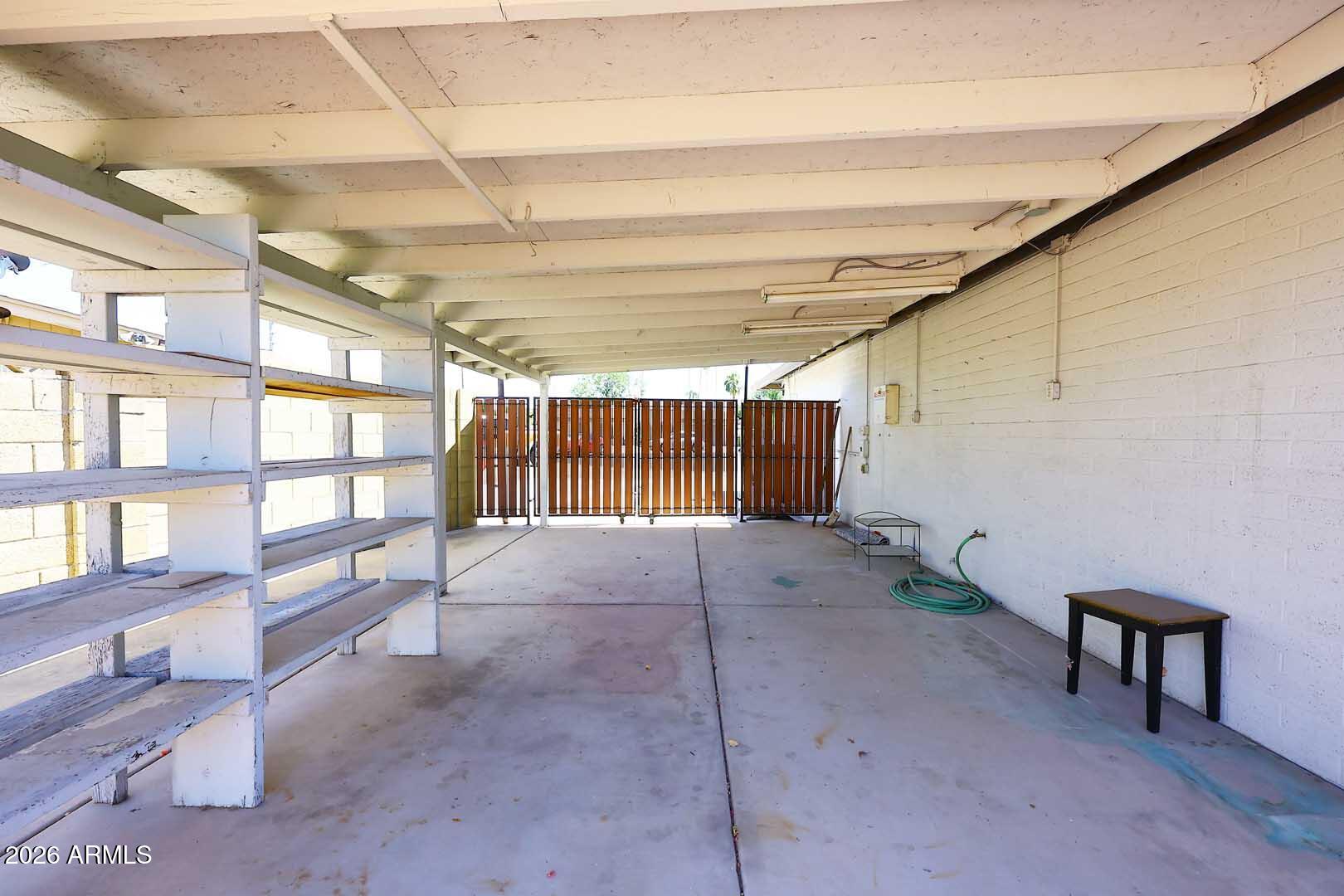 4318 W CORRINE Drive