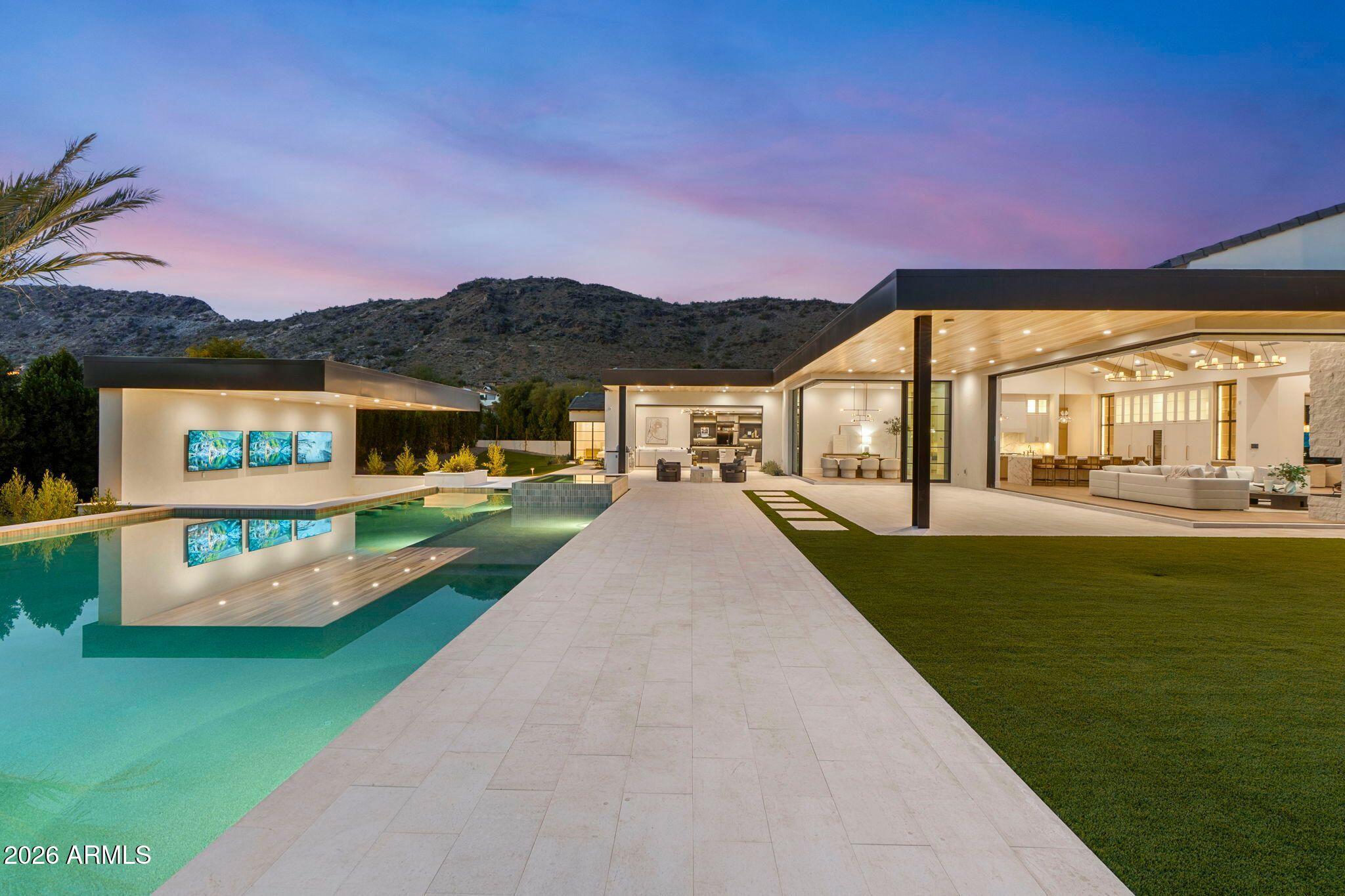 6724 N 62ND Street N