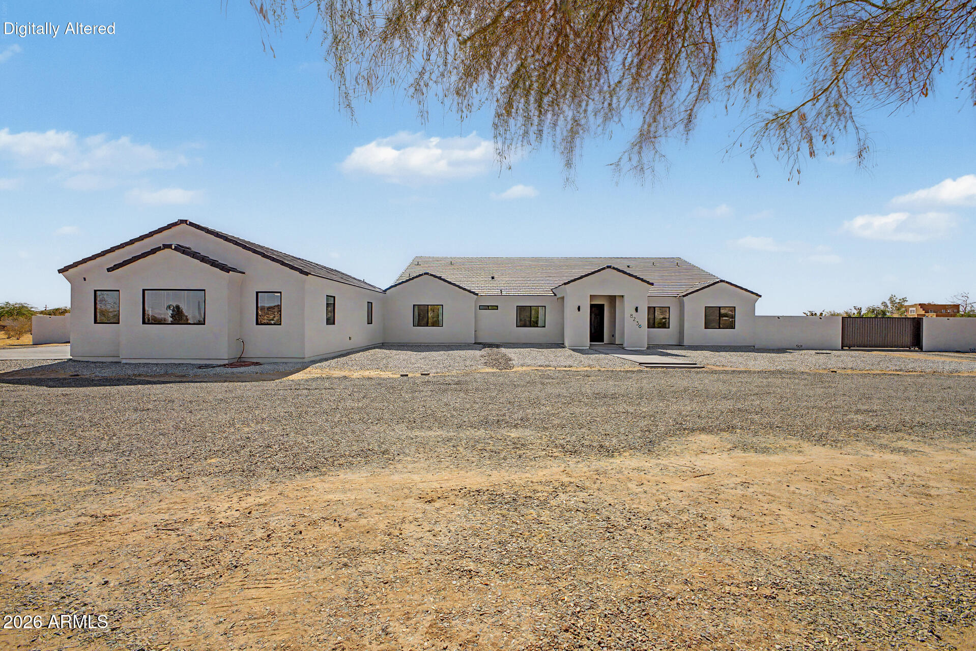 8236 N CALLE HERMOSA Circle