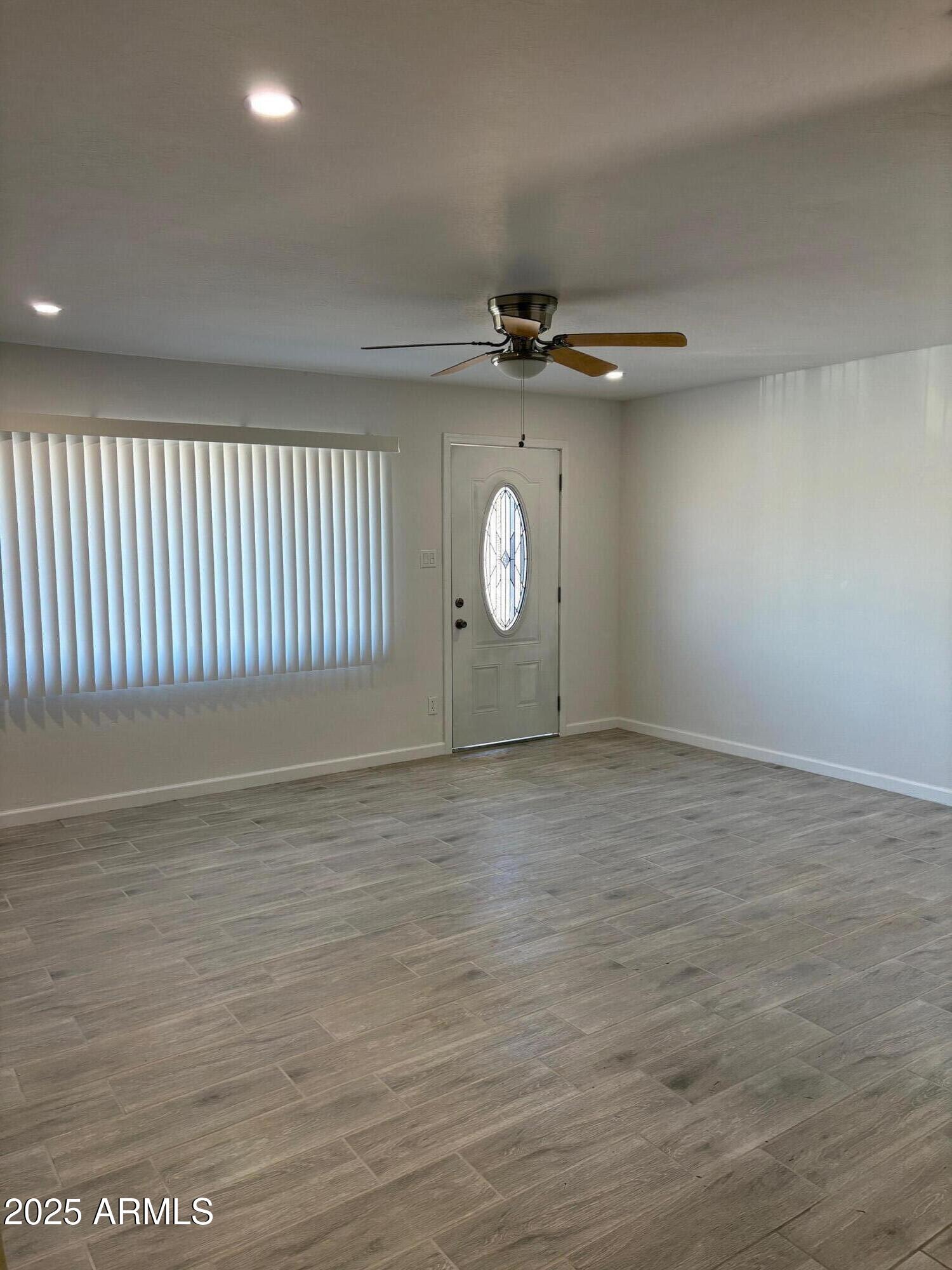 3319 W EDGEMONT Avenue