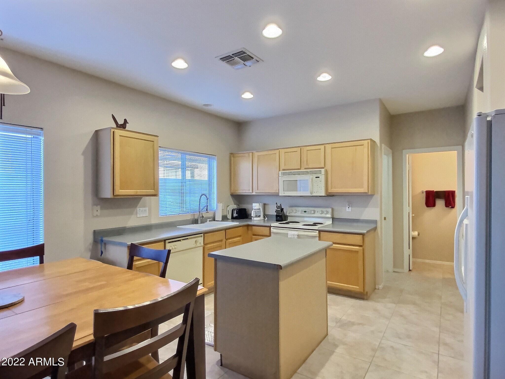 3450 W STEINBECK Drive