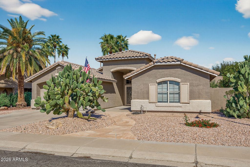 Photo of 10014 W Potter Drive, Peoria, AZ 85382 (MLS # 6998827)