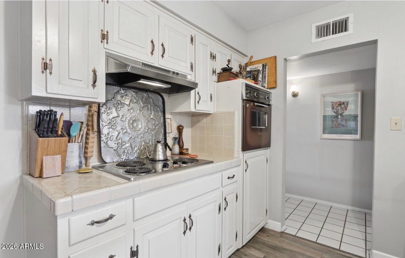 1030 E BETHANY HOME Road 6