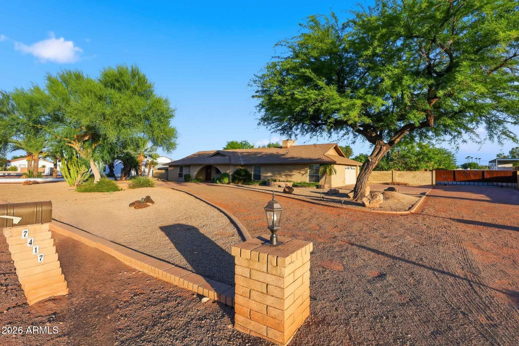 Photo of 7417 W Grovers Avenue, Glendale, AZ 85308 (MLS # 7037942)