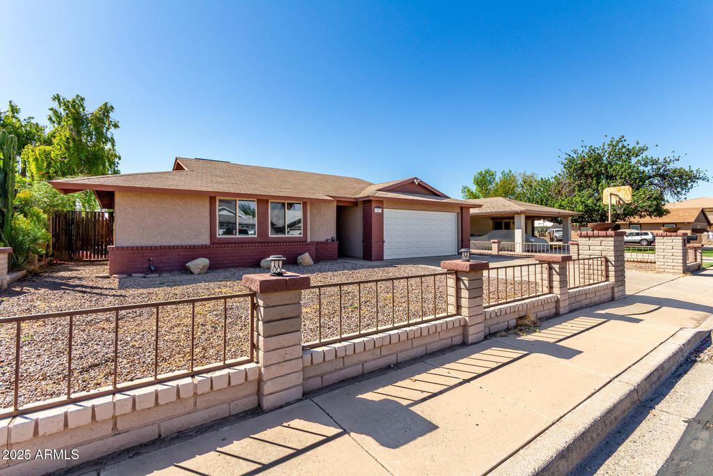 Photo of 103 E Madison Street, Avondale, AZ 85323 (MLS # 6929108)