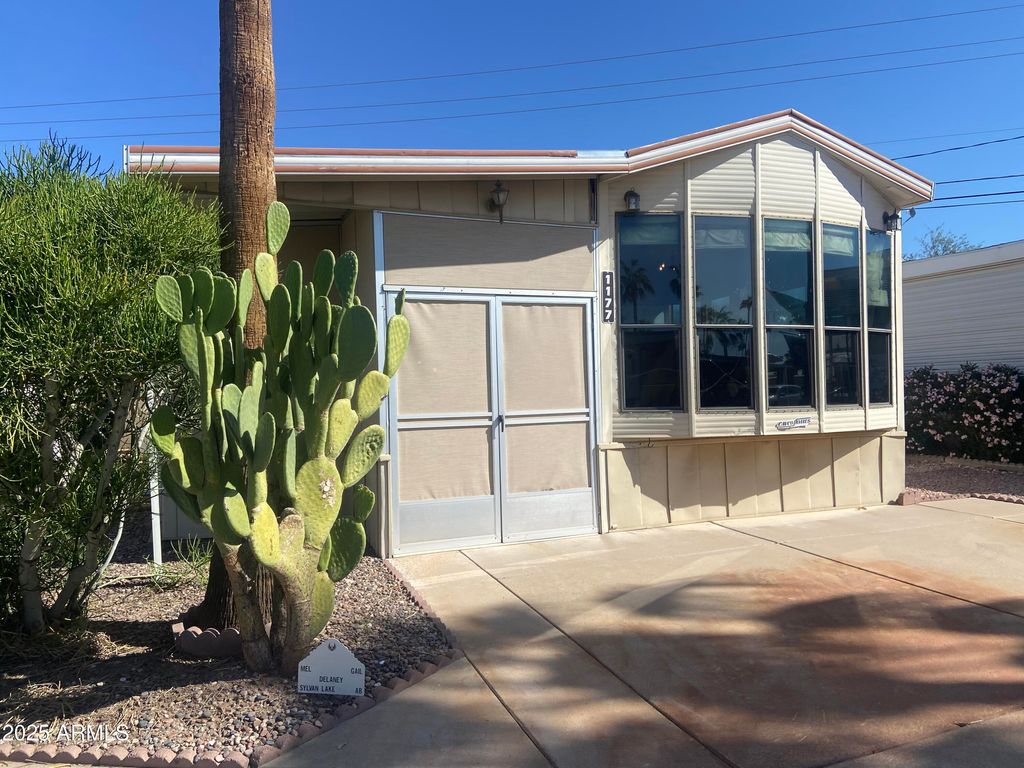 Photo of 1177 S Kiowa Circle, Apache Junction, AZ 85119 (MLS # 6945769)