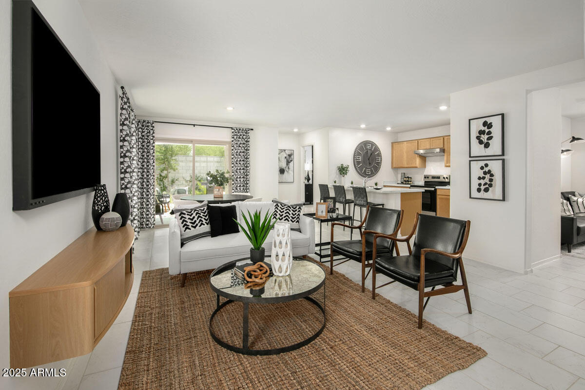 40625 W Patricia Lane