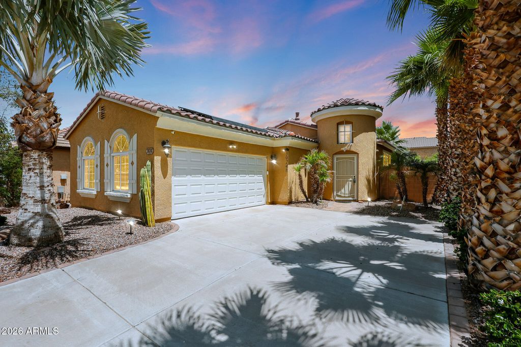 Photo of 30248 W Earll Drive, Buckeye, AZ 85396 (MLS # 6987051)