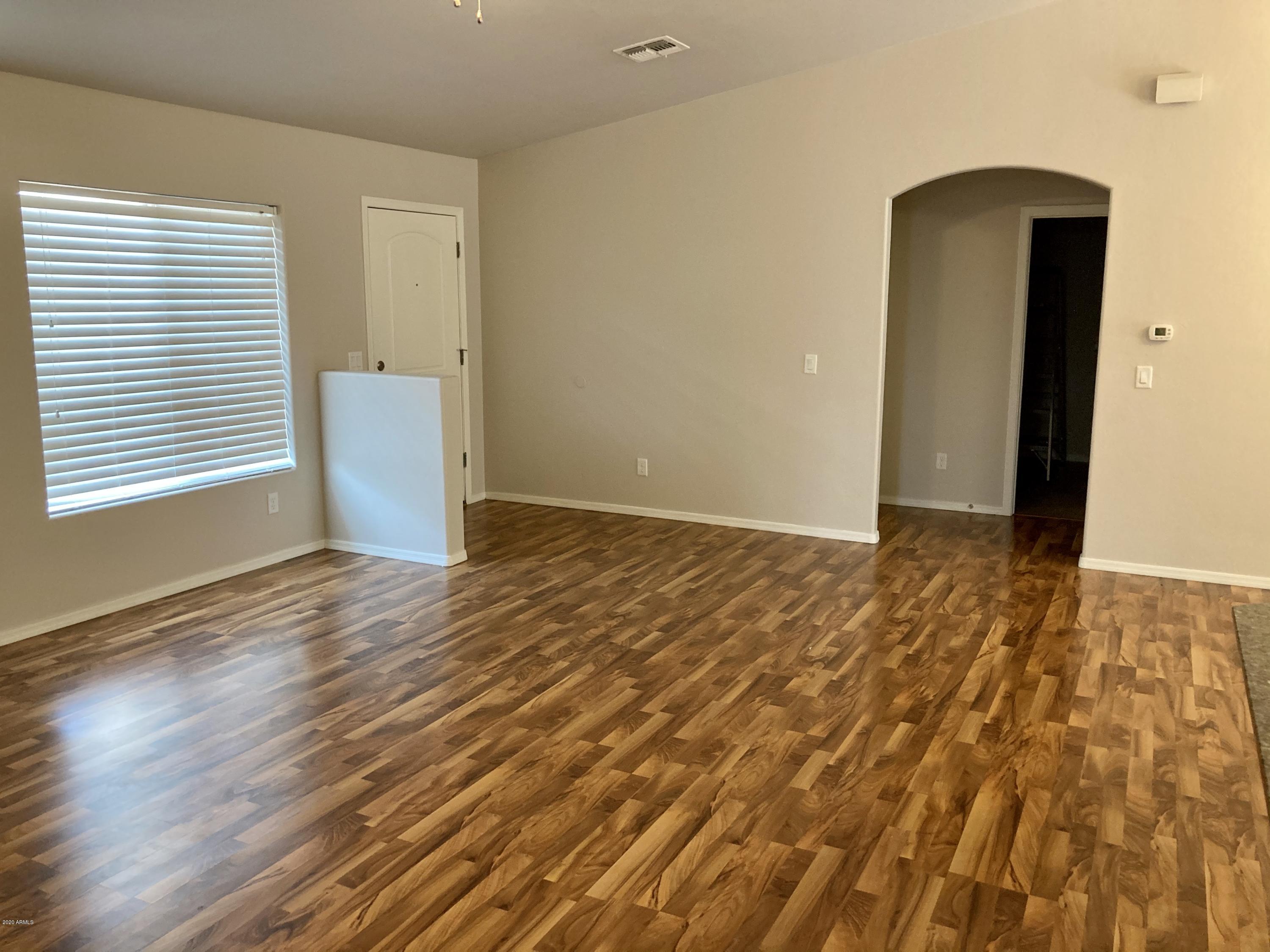 KINGS MANOR - Residential