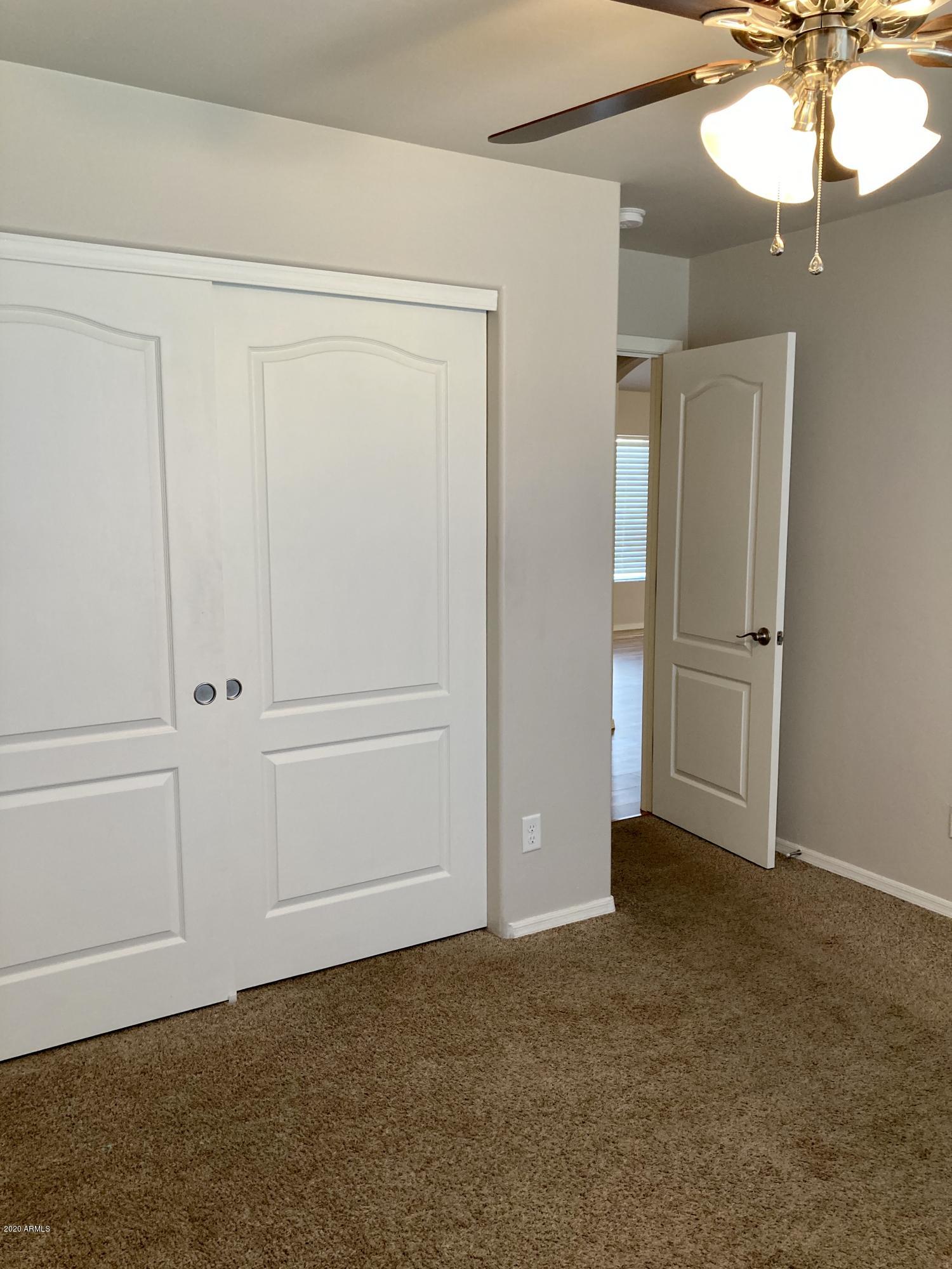 KINGS MANOR - Residential