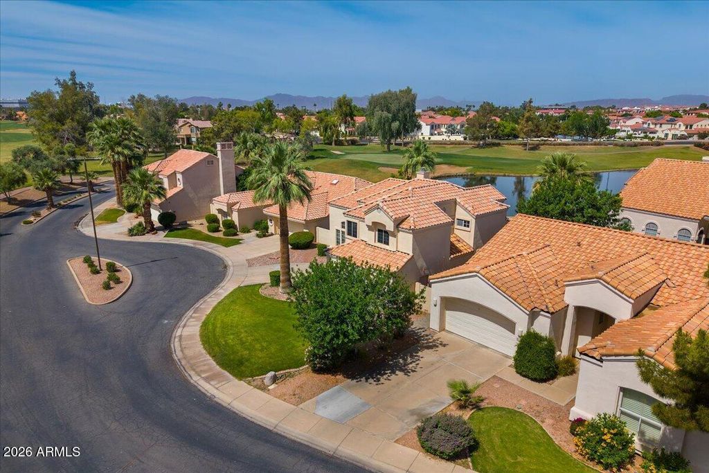 Photo of 2174 W Peninsula Circle, Chandler, AZ 85248 (MLS # 7016108)