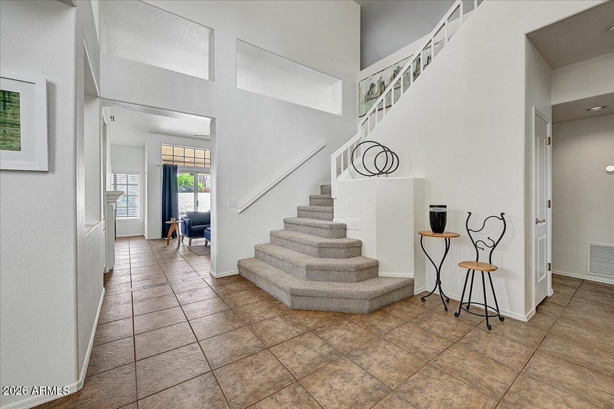 2174 W PENINSULA Circle