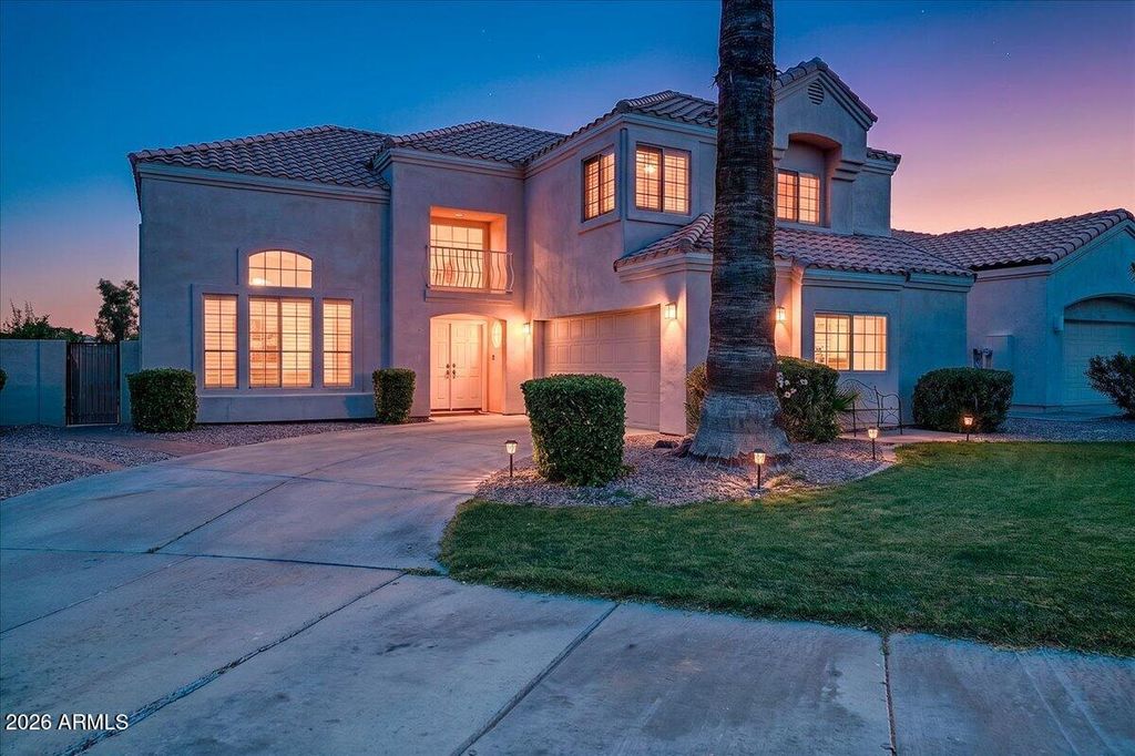Photo of 2174 W Peninsula Circle, Chandler, AZ 85248 (MLS # 7016108)