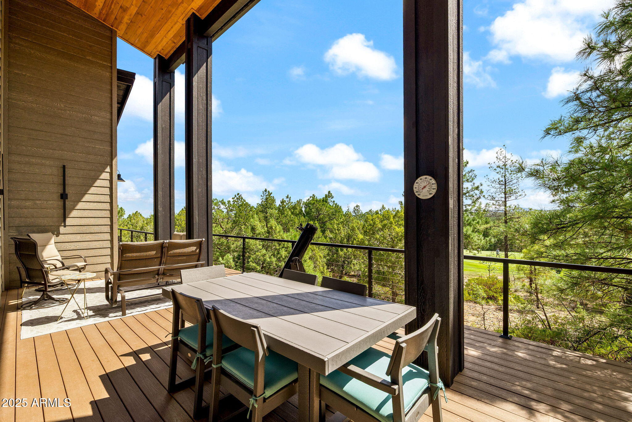 1541 S GAMBLE OAK Road