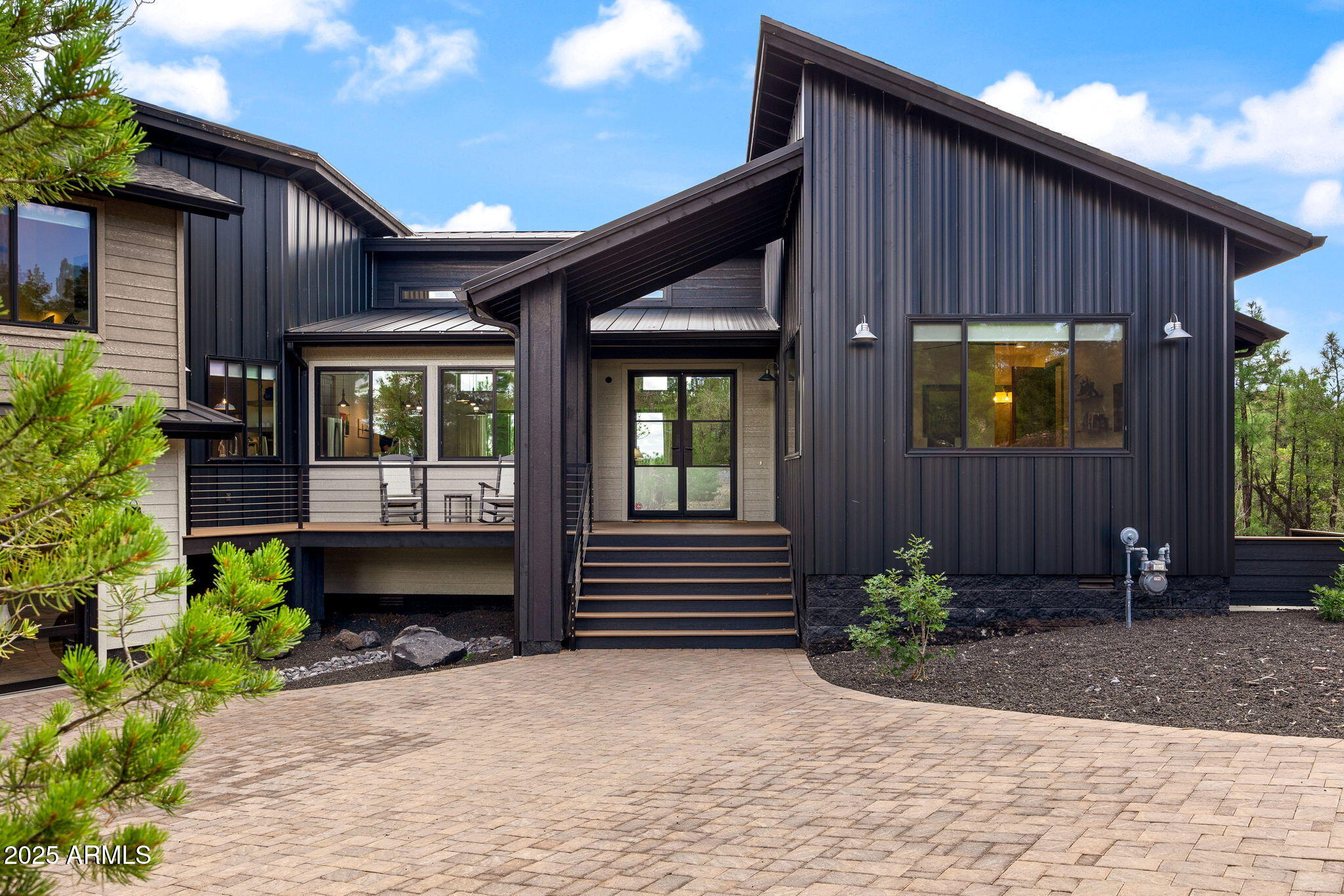 1541 S GAMBLE OAK Road