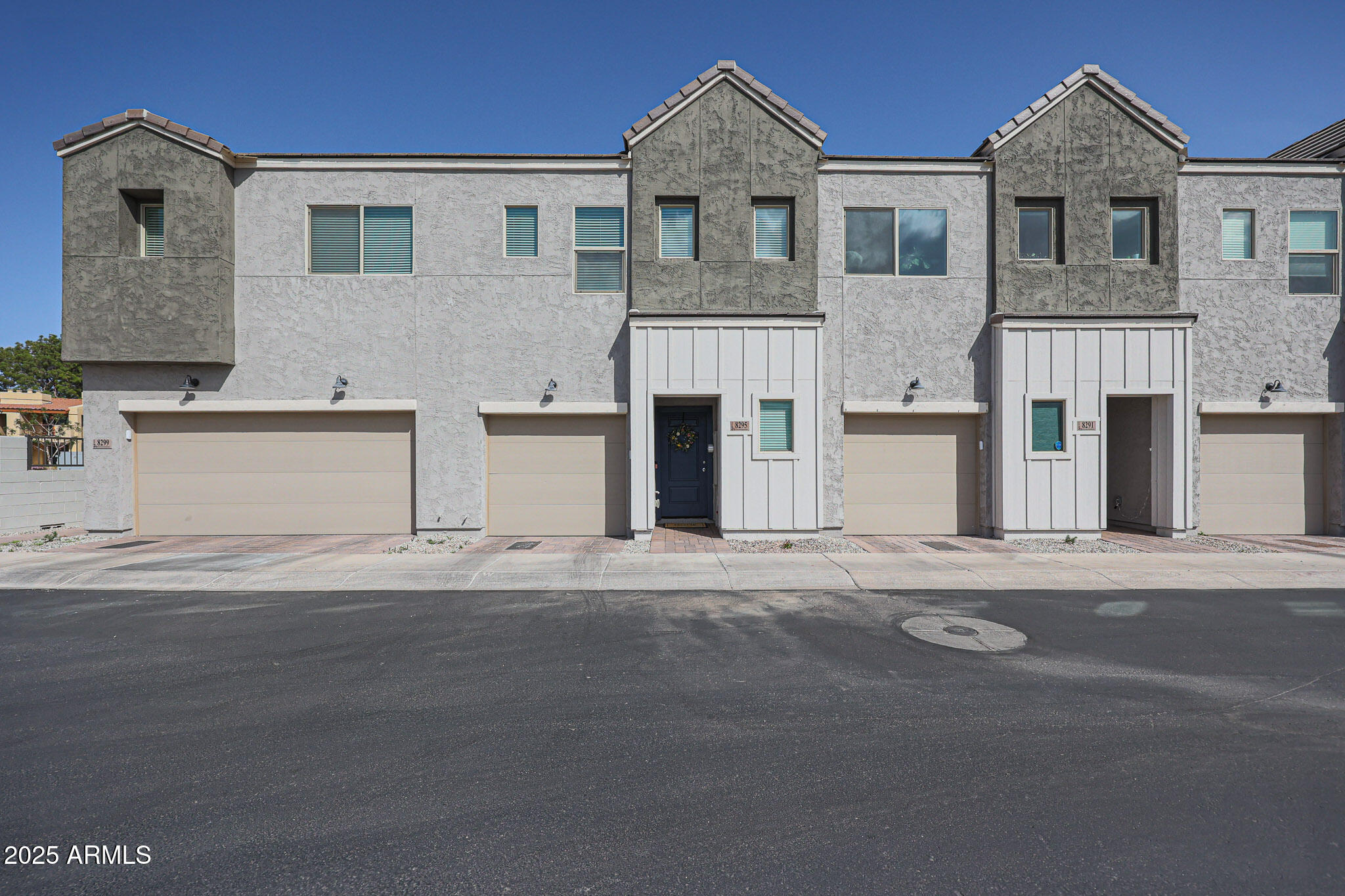8295 N 22ND Drive