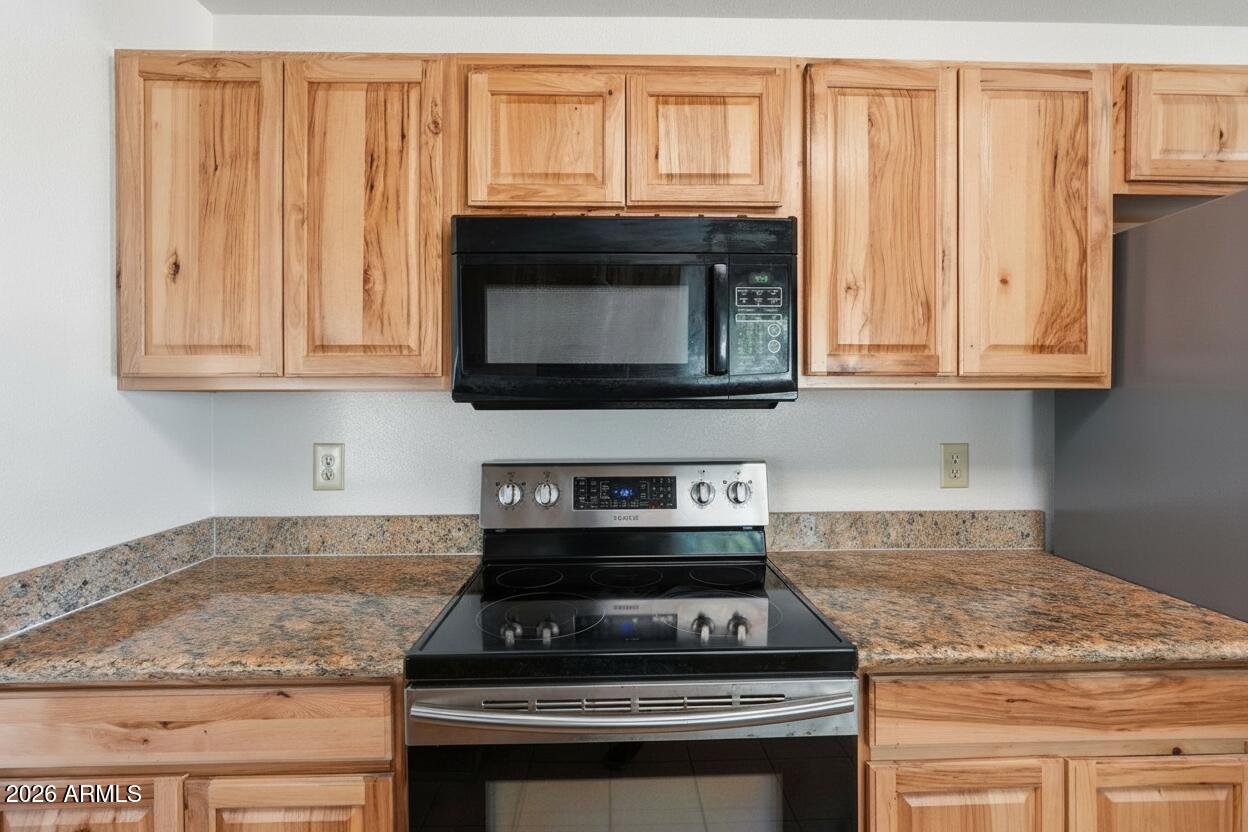 10121 W MONTECITO Avenue