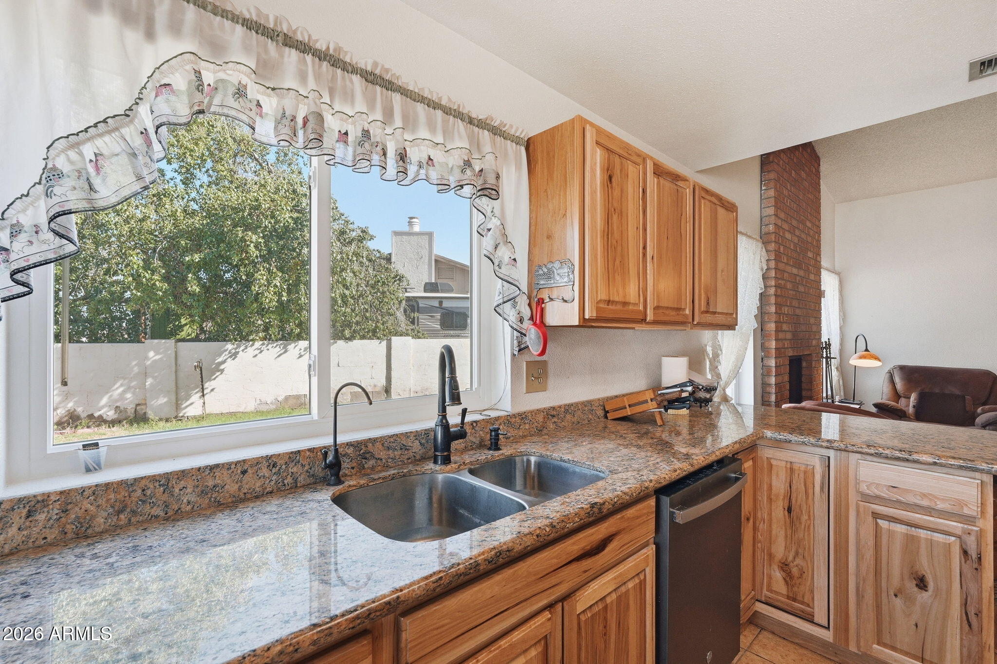 10121 W MONTECITO Avenue