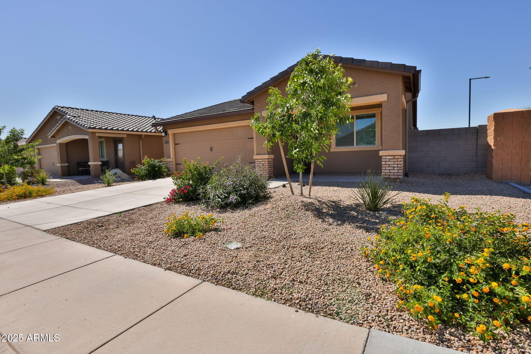 25847 W WINSTON Drive