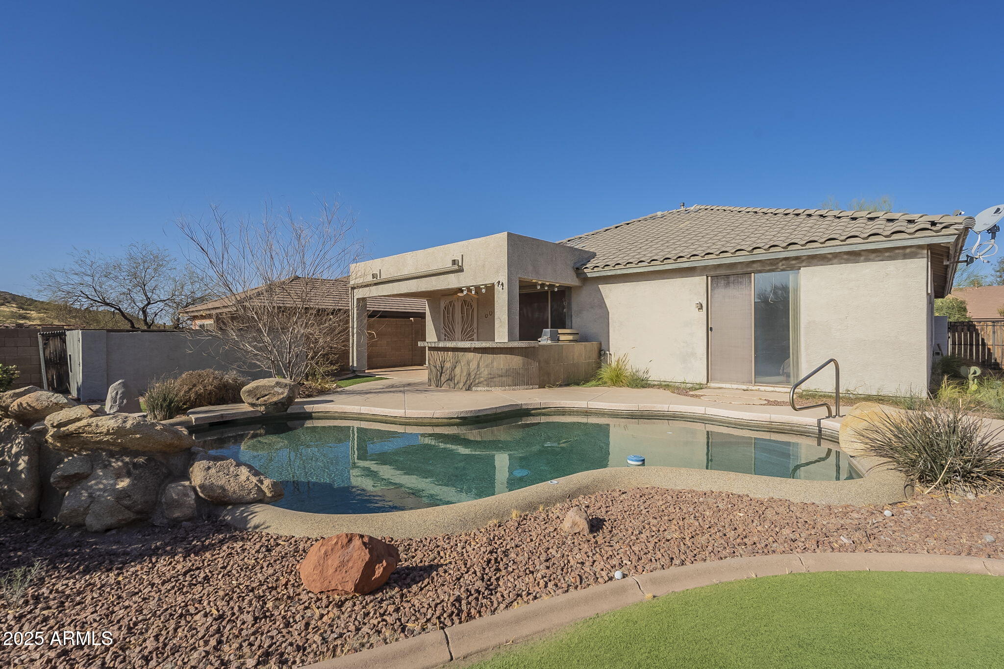 4243 S HACKBERRY Trail