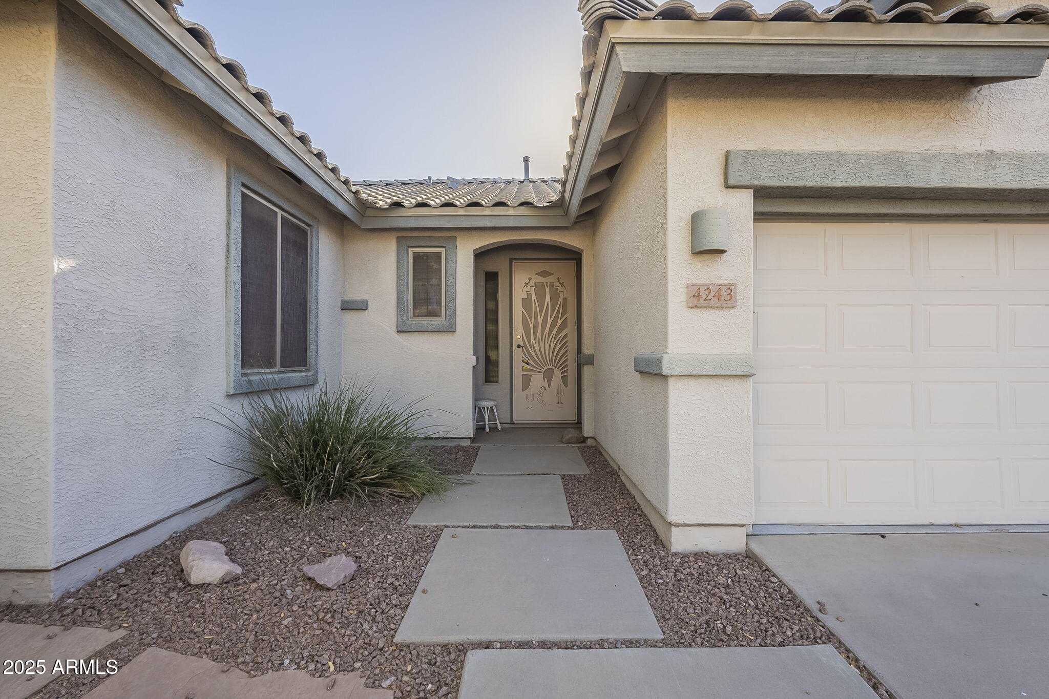 4243 S HACKBERRY Trail