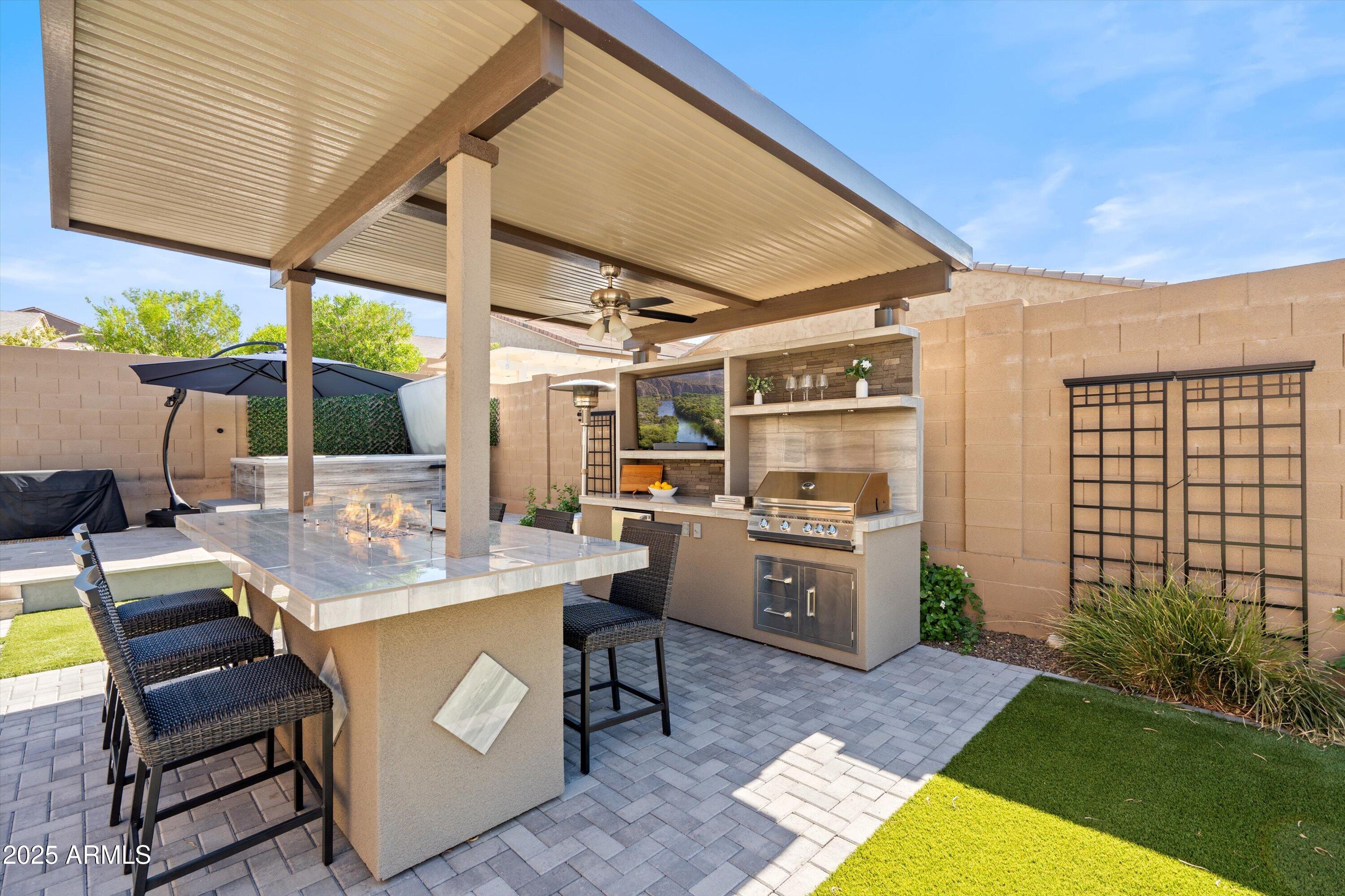 3033 W NIGHT OWL Lane