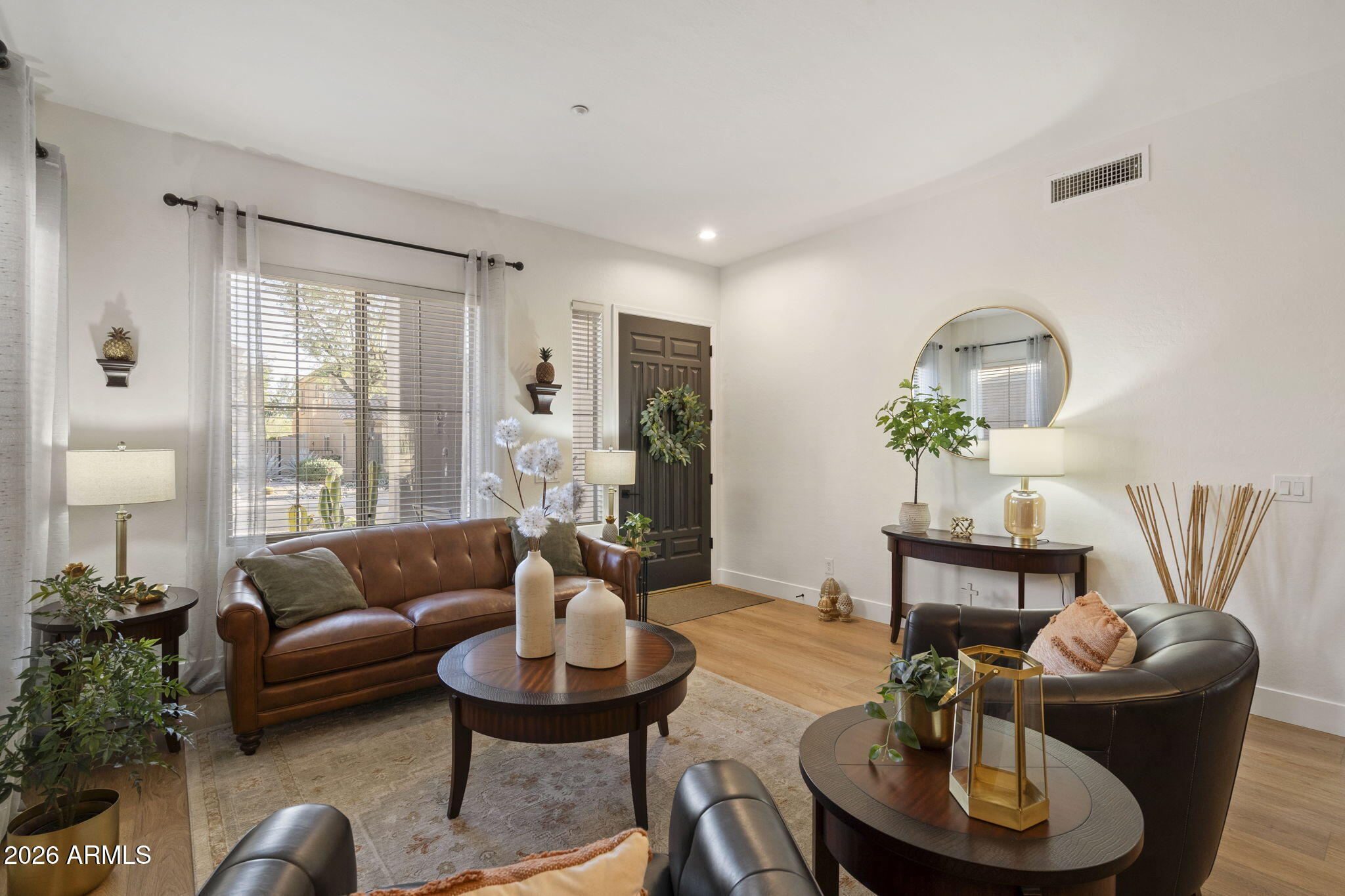 10460 E Meadowhill Drive