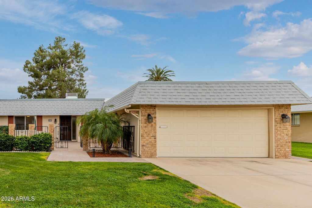 Photo of 10311 W Kingswood Circle, Sun City, AZ 85351 (MLS # 6975629)