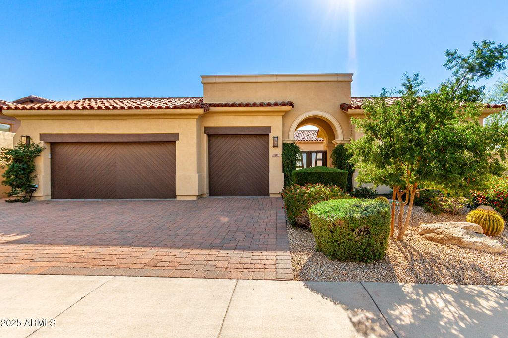 Photo of 7407 E Camino Rayo De Luz E, Scottsdale, AZ 85266 (MLS # 6946112)