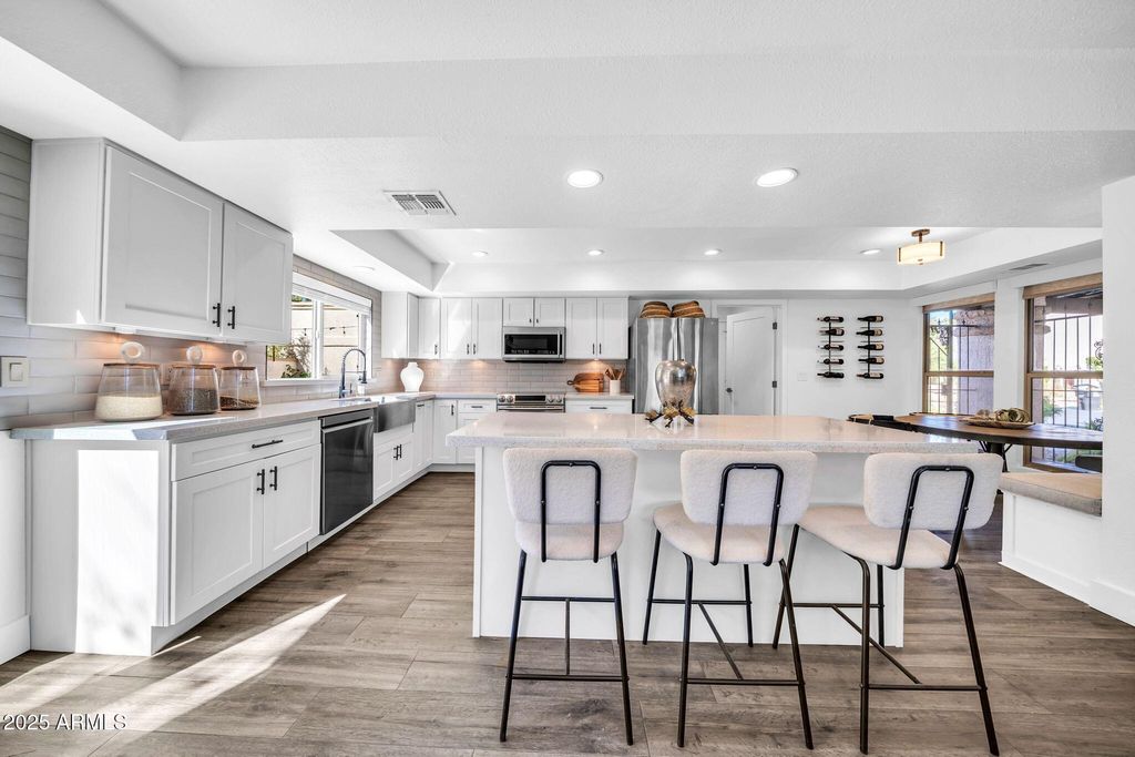 Photo of 7750 E Pleasant Run, Scottsdale, AZ 85258 (MLS # 6944410)