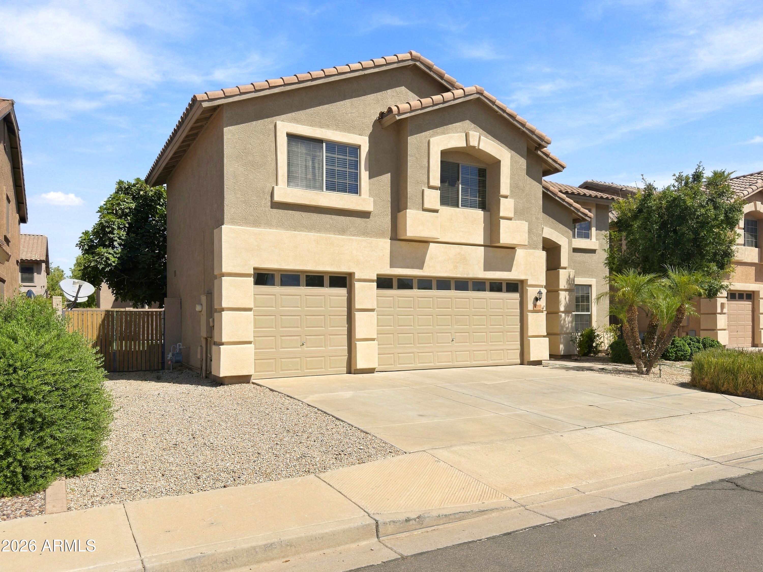 2714 E BIRCHWOOD Place