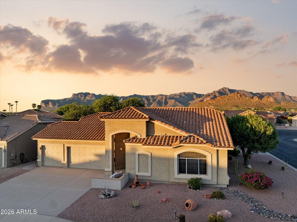 Photo of 6329 S Sandtrap Drive, Gold Canyon, AZ 85118 (MLS # 7082806)