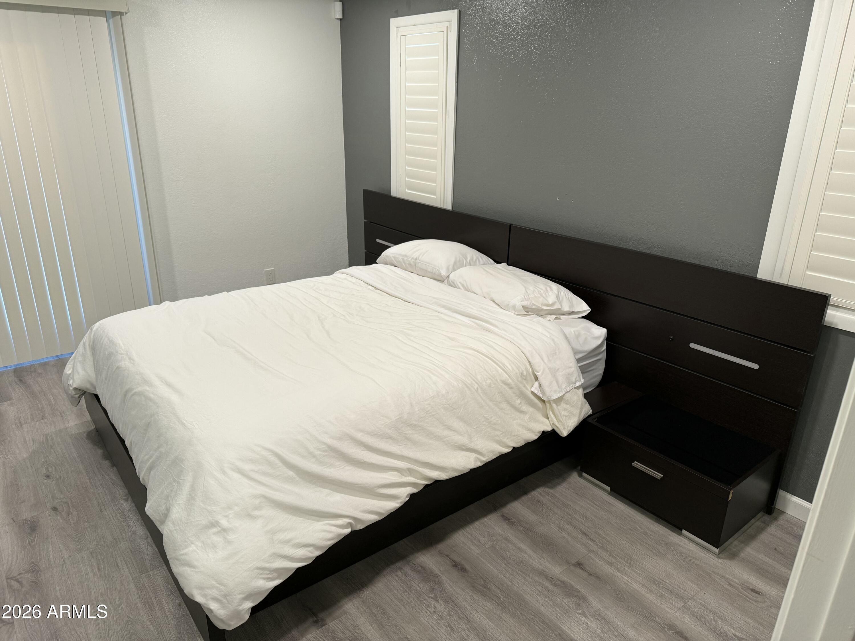 1820 E MORTEN Avenue 106