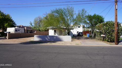 Photo of 1044 E Whitton Avenue, Phoenix, AZ 85014 (MLS # 6967608)