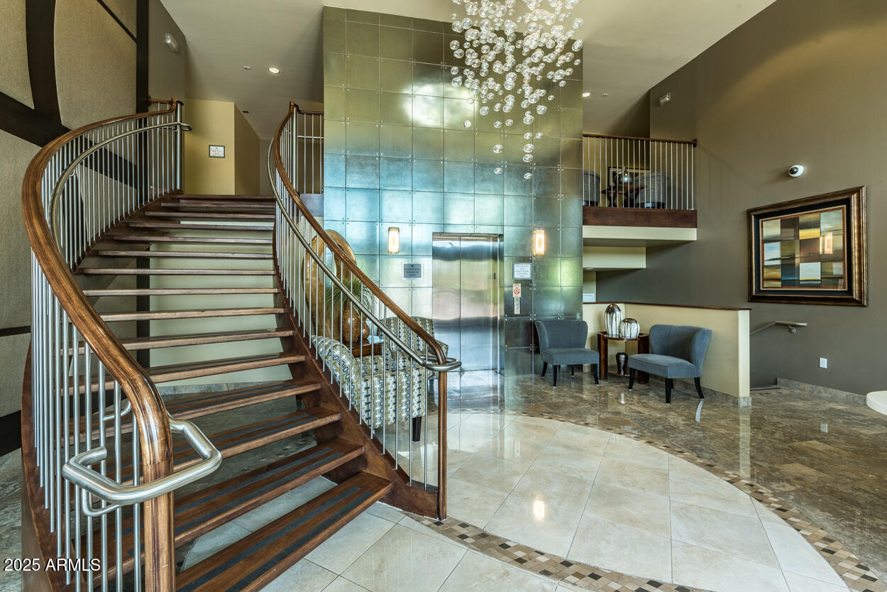 945 E PLAYA DEL NORTE Drive 1008