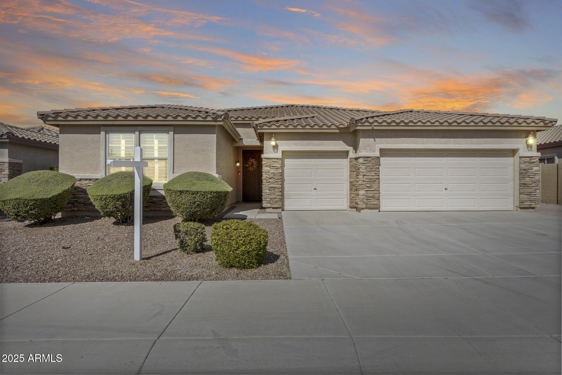 9952 W JESSIE Lane