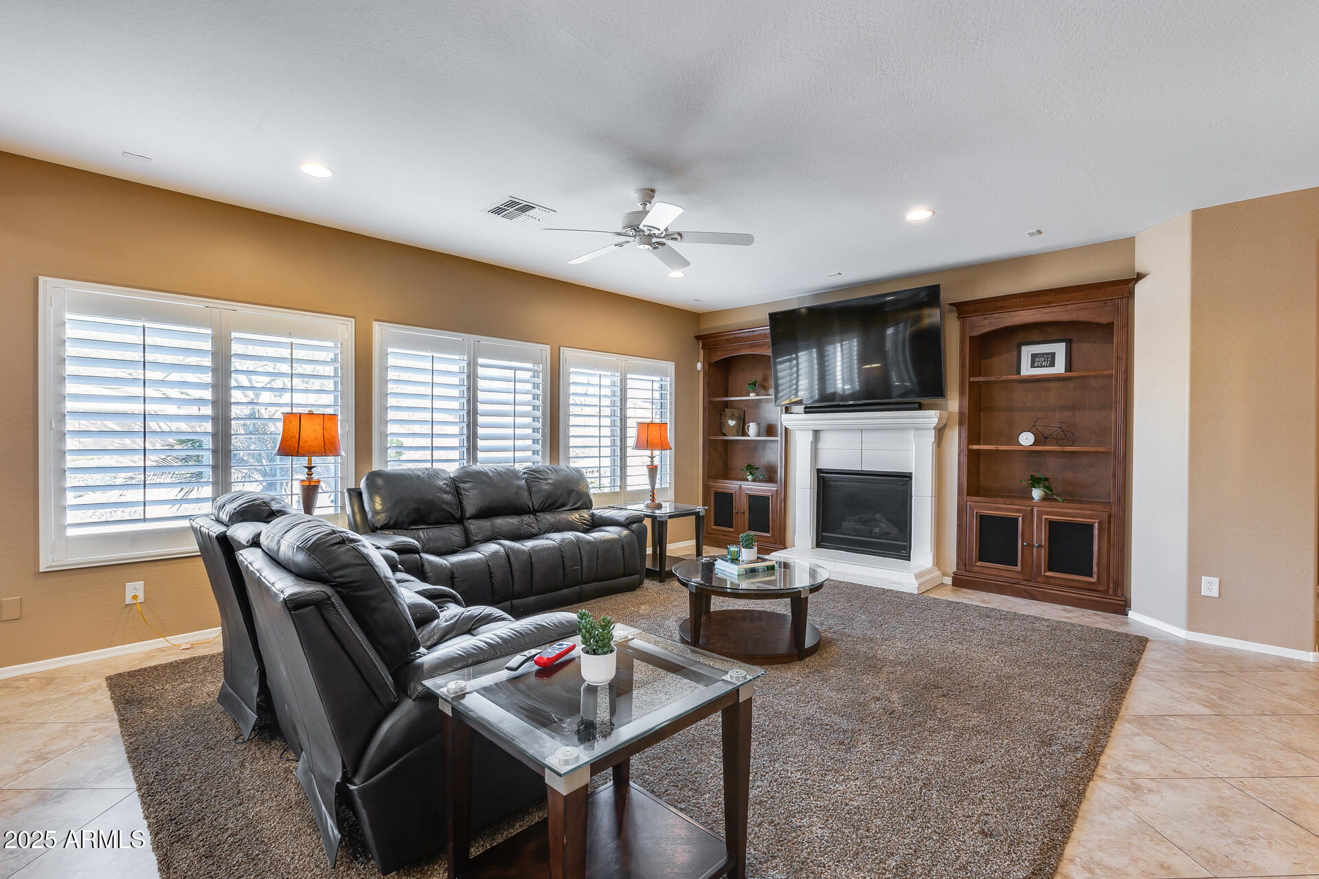 9952 W JESSIE Lane