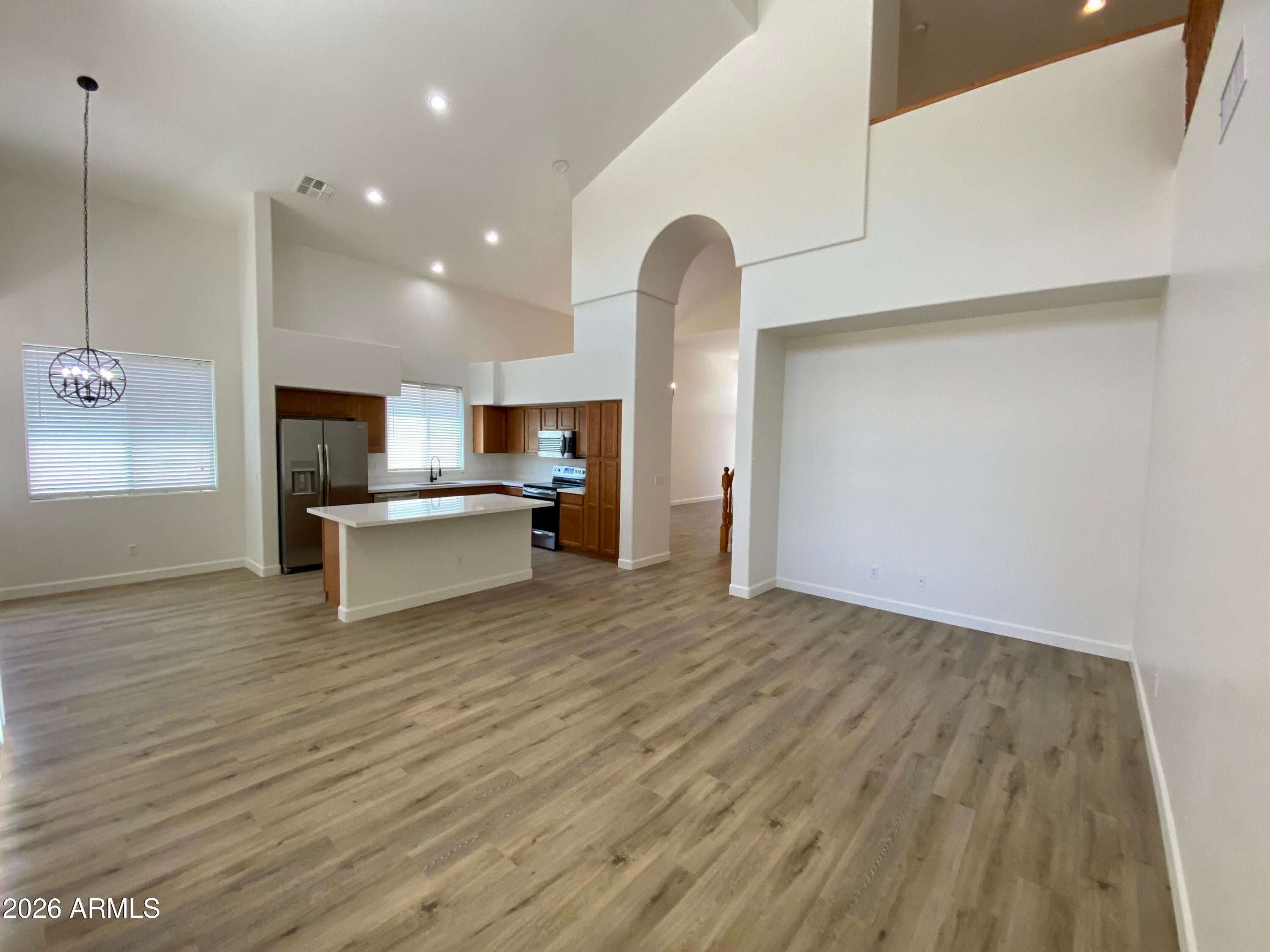 8777 W HAYWARD Avenue
