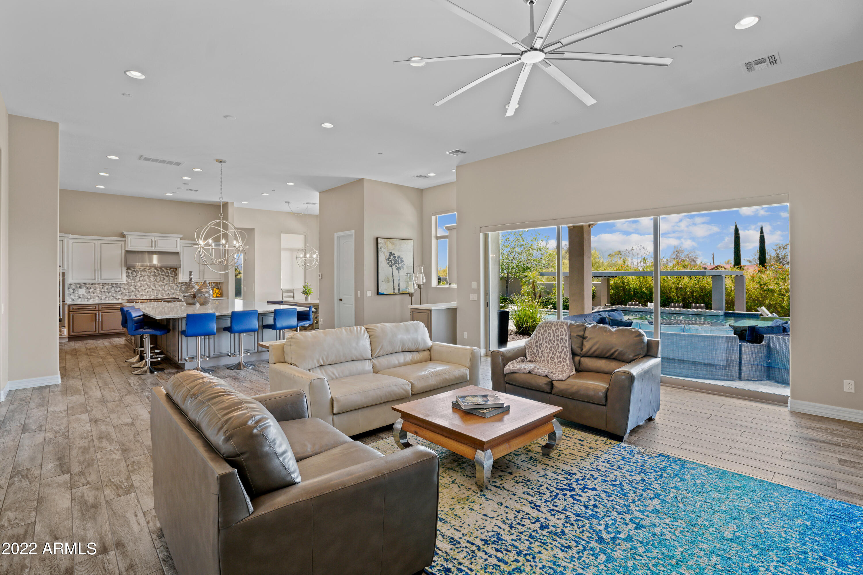 SAGUARO ESTATES - Residential