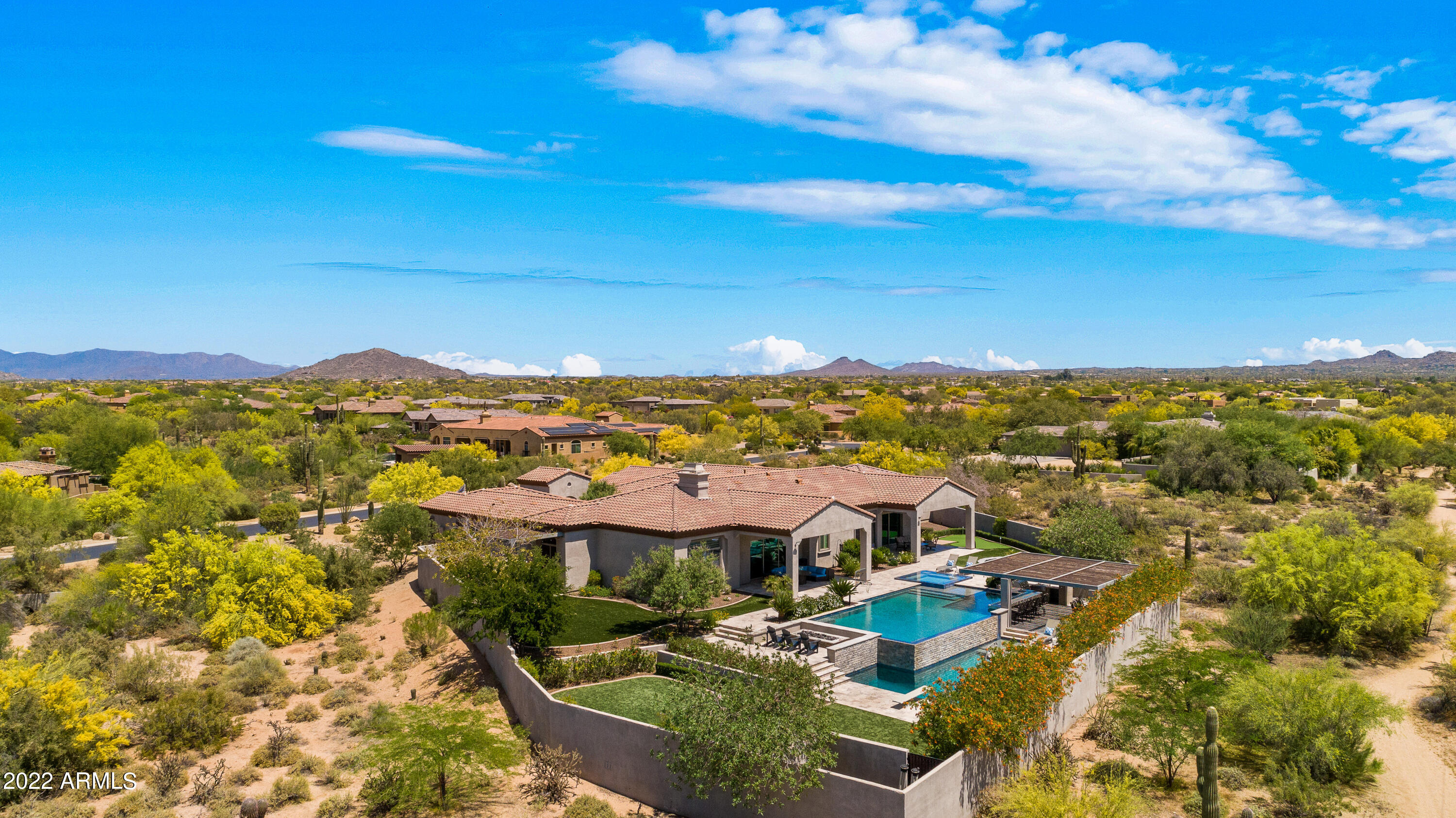 SAGUARO ESTATES - Residential