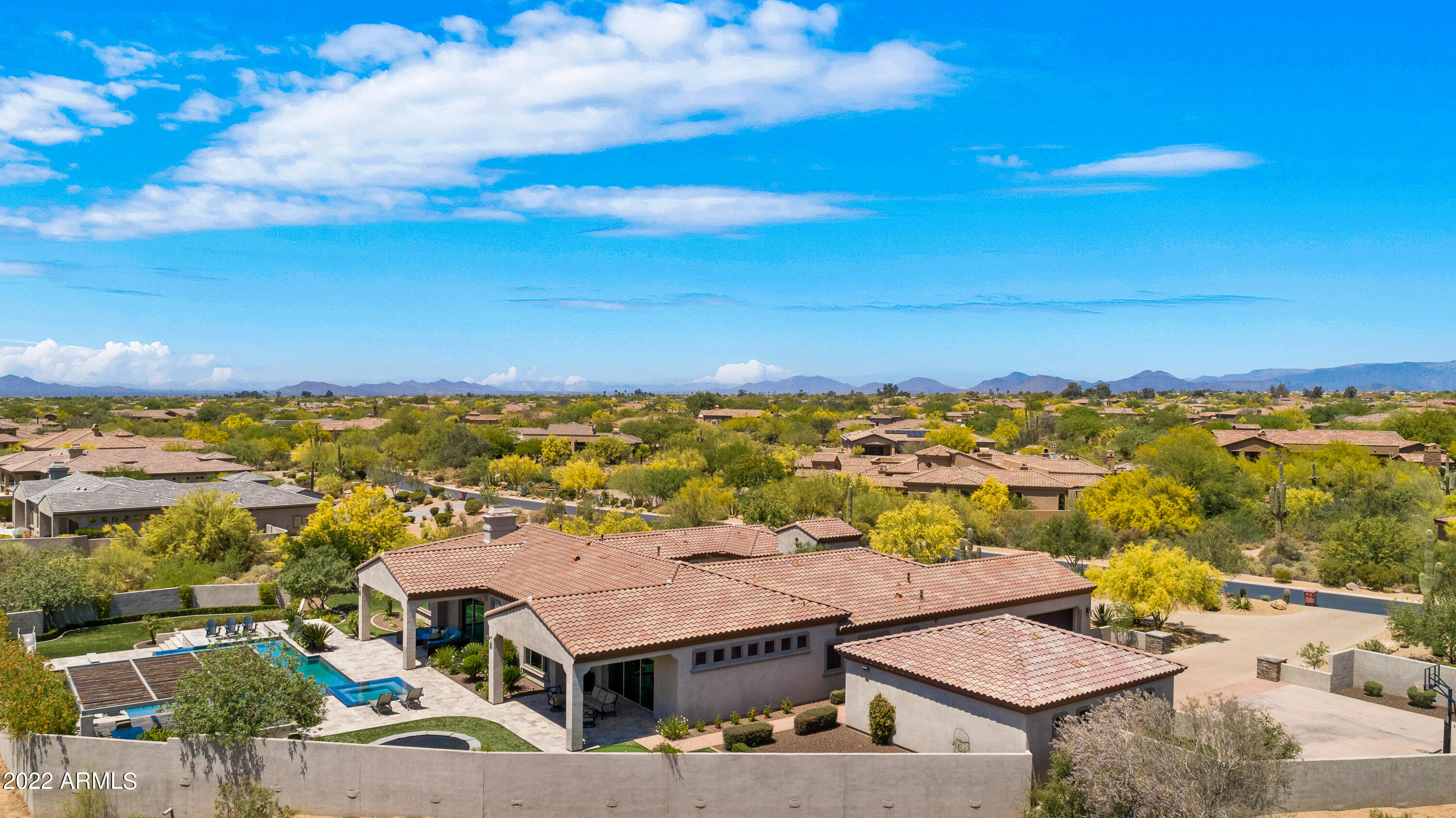 SAGUARO ESTATES - Residential