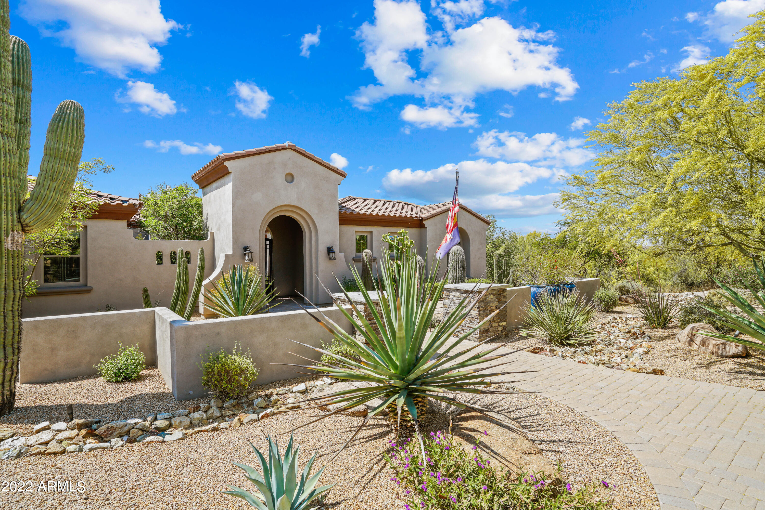 SAGUARO ESTATES - Residential