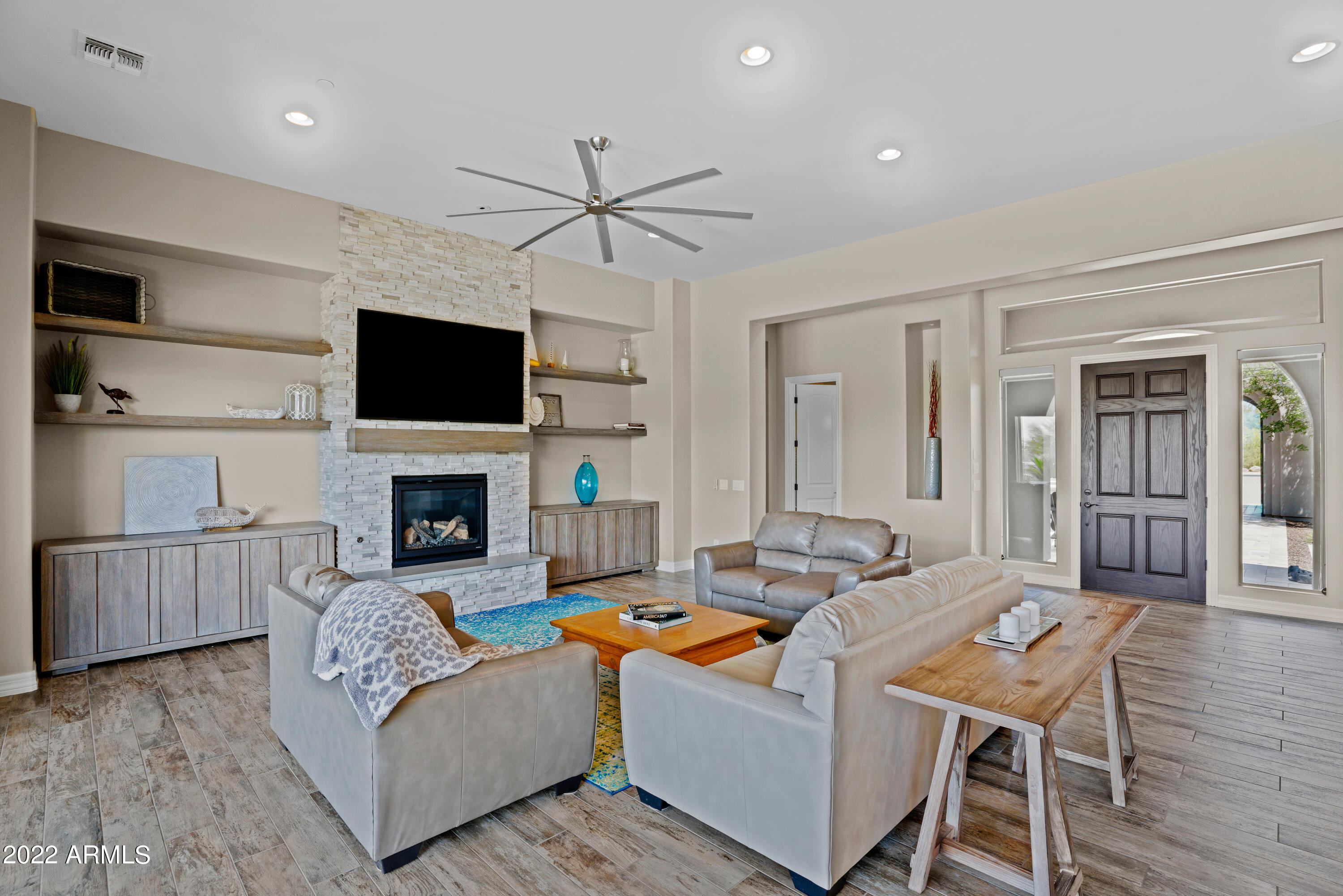 SAGUARO ESTATES - Residential