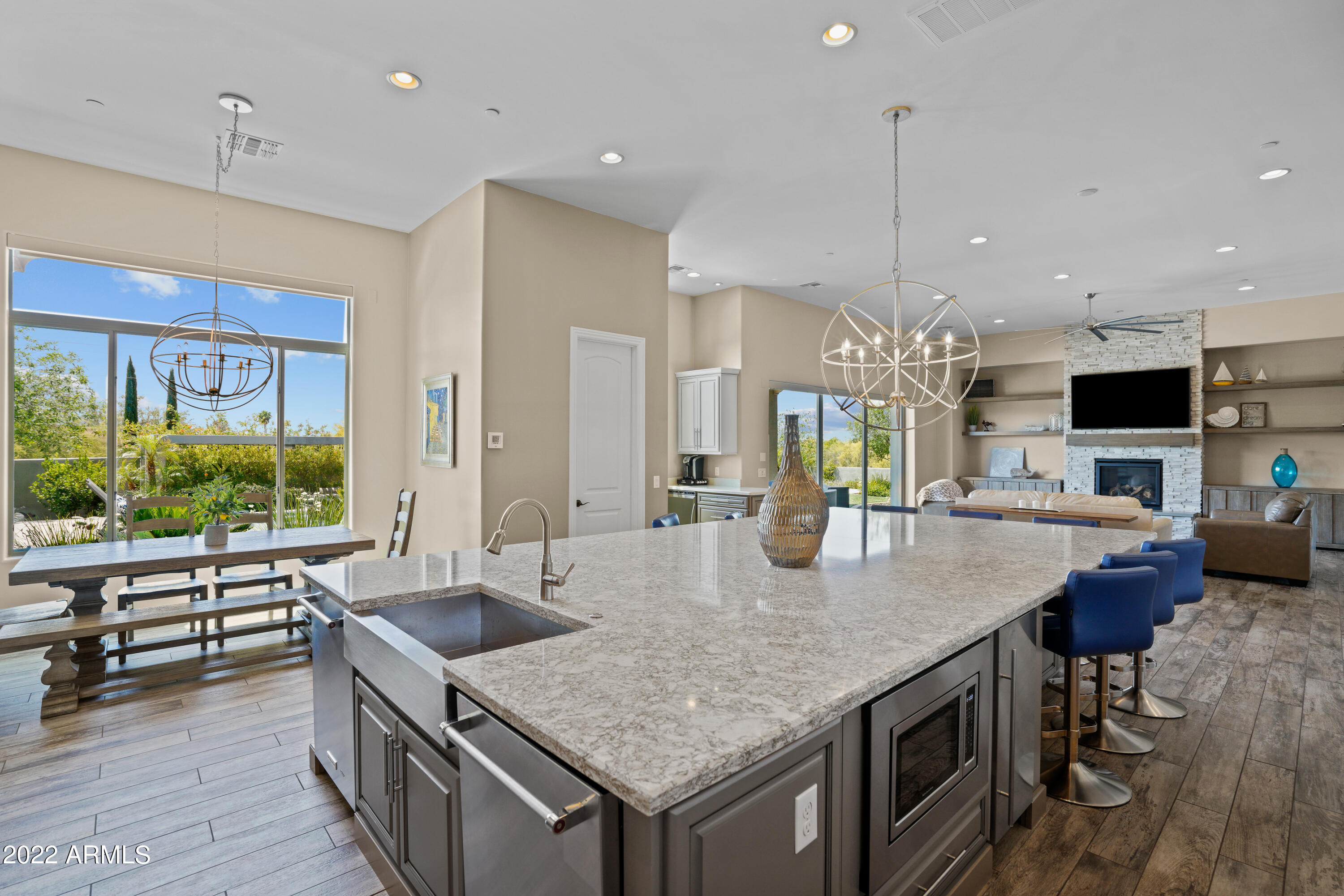SAGUARO ESTATES - Residential